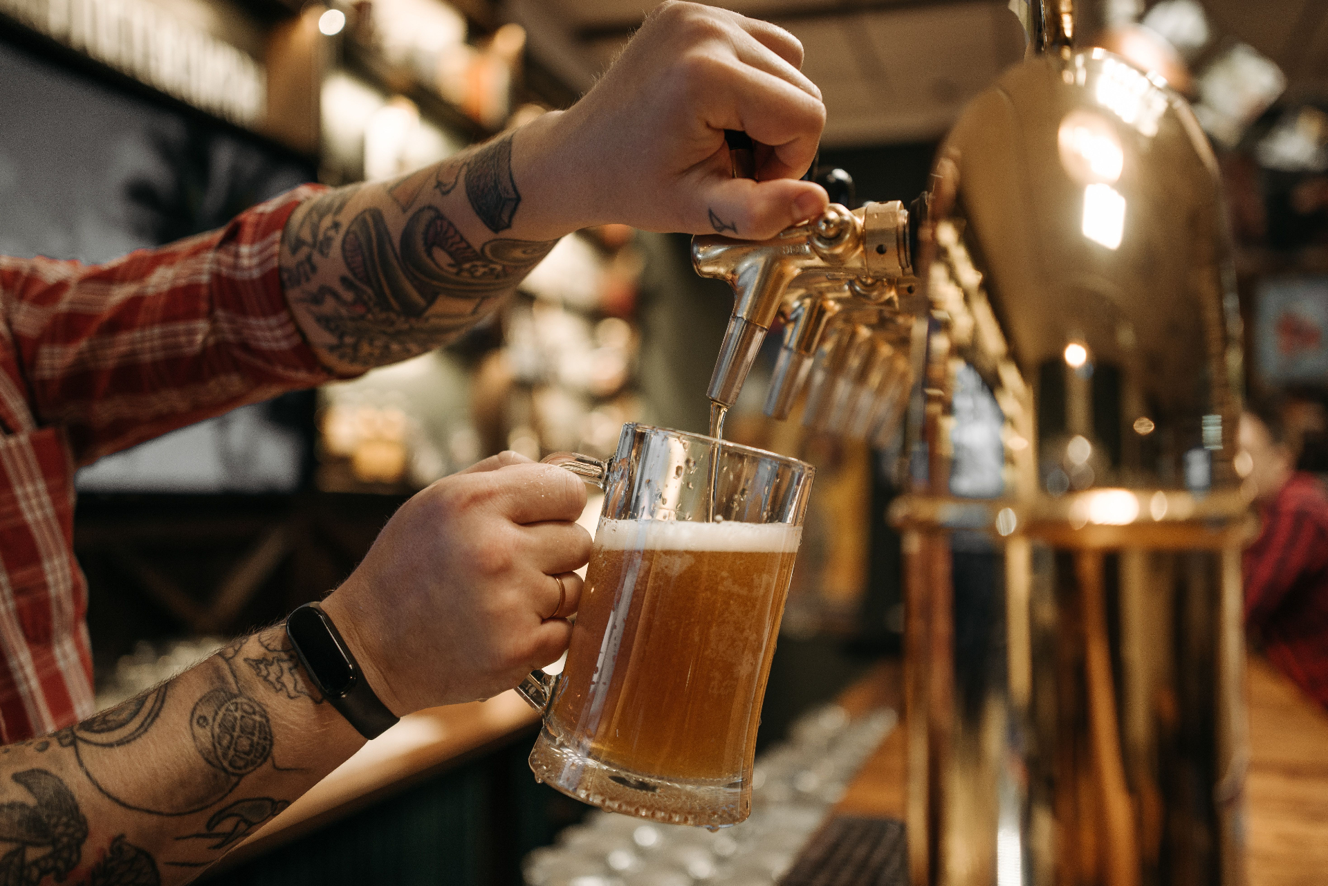 Pub&Go Bar Innenraum mit warmem Licht