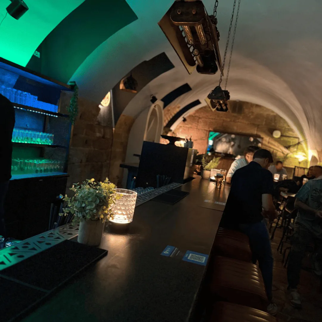 Tresen der Bar im Pub&Go Fürth im Gewölbe